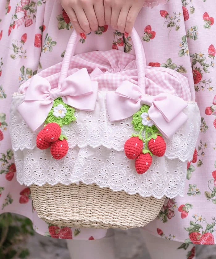 strawberry amigurumi basket bag