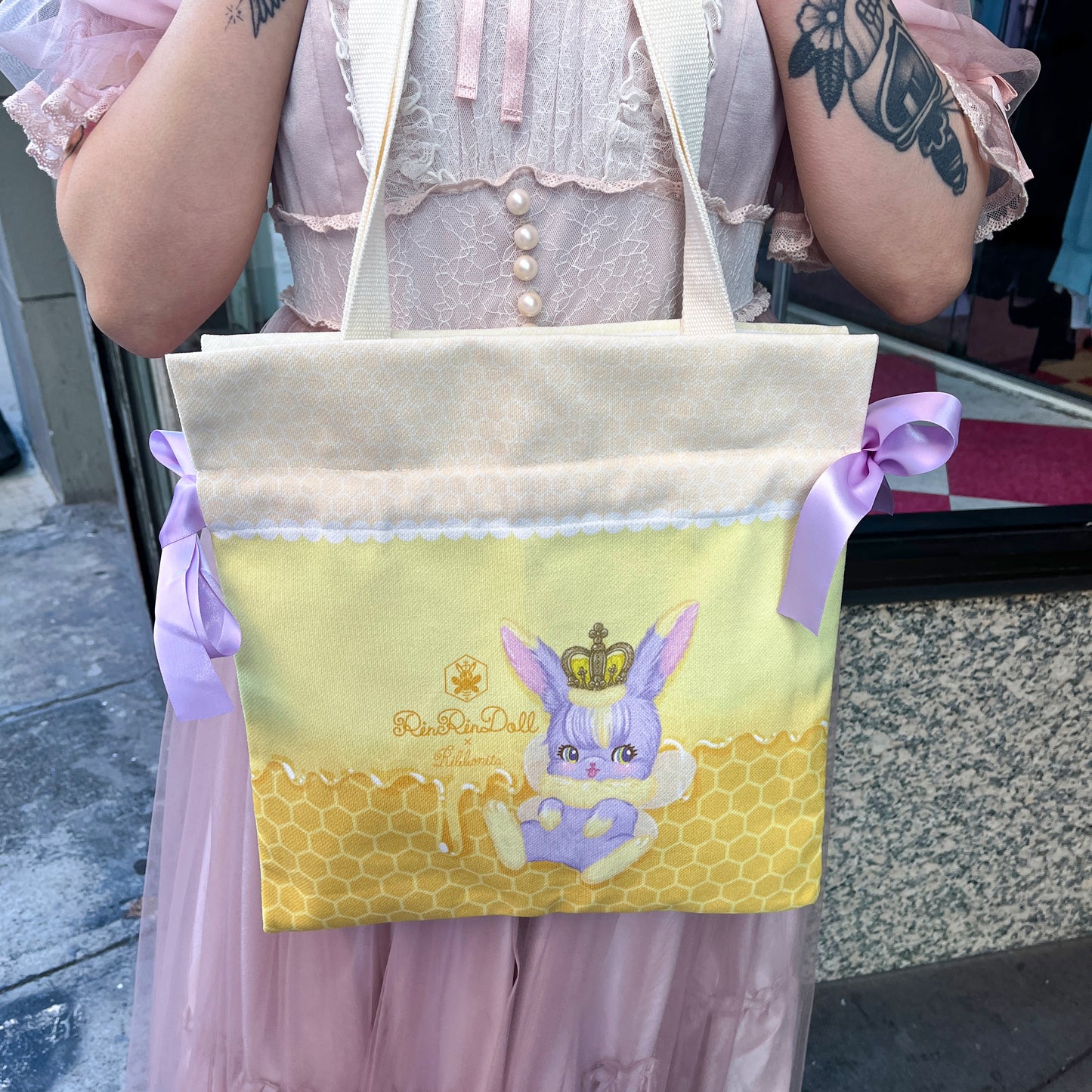 rinrin doll honey bunny bee tote bag